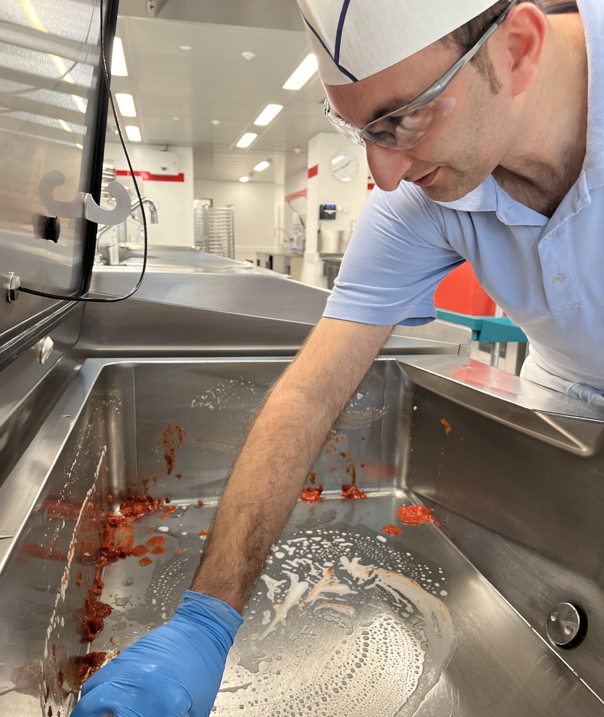 Bild-Portrait Zentralküche BH Caki